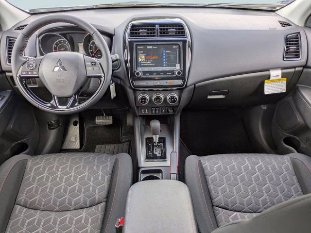 2026 Alloy Silver Metallic Mitsubishi Outlander Sport 2.0 LE 4X4 SUV