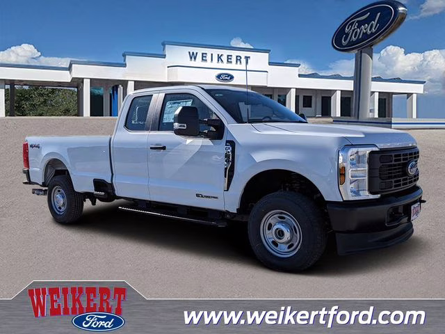 2026 Oxford White Ford Super Duty F-250 SRW XL 4X4 Truck