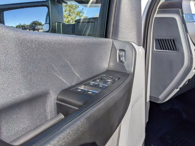 2026 Oxford White Ford Super Duty F-250 SRW XL 4X4 Truck