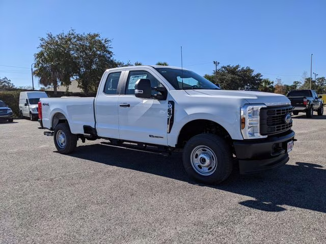 2026 Oxford White Ford Super Duty F-250 SRW XL 4X4 Truck