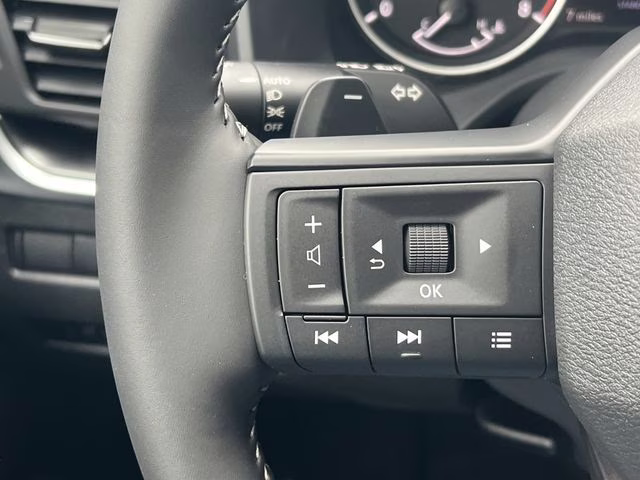 2026 Everest White Pearl Tricoat Nissan Rogue SV FWD SUV