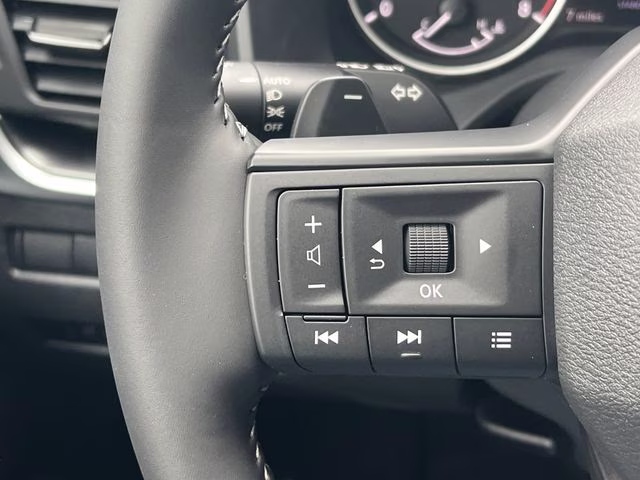 2026 Everest White Pearl Tricoat Nissan Rogue SV FWD SUV