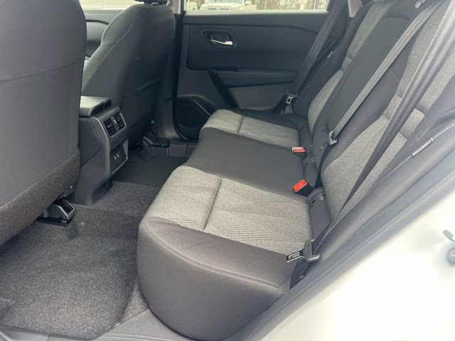 2026 Everest White Pearl Tricoat Nissan Rogue SV FWD SUV