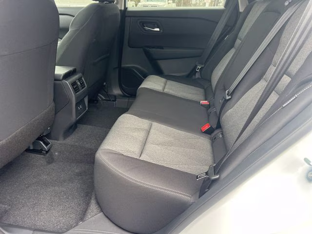 2026 Everest White Pearl Tricoat Nissan Rogue SV FWD SUV