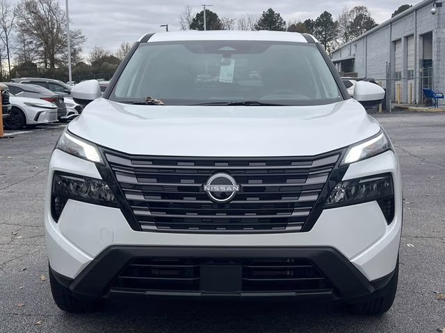 2026 Everest White Pearl Tricoat Nissan Rogue SV FWD SUV