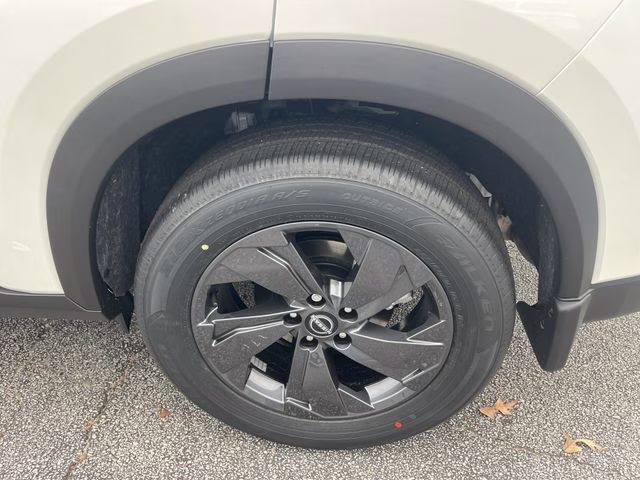 2026 Everest White Pearl Tricoat Nissan Rogue SV FWD SUV
