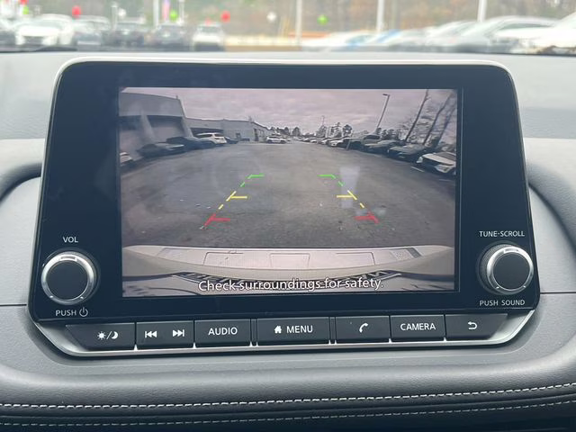 2026 Everest White Pearl Tricoat Nissan Rogue SV FWD SUV