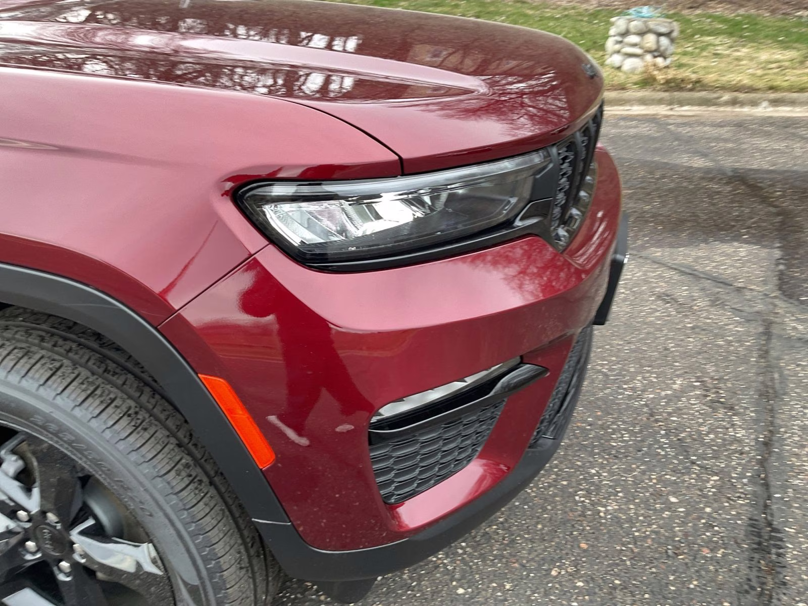 2025 Velvet Red Pearlcoat Jeep Grand Cherokee Limited 4X4 SUV