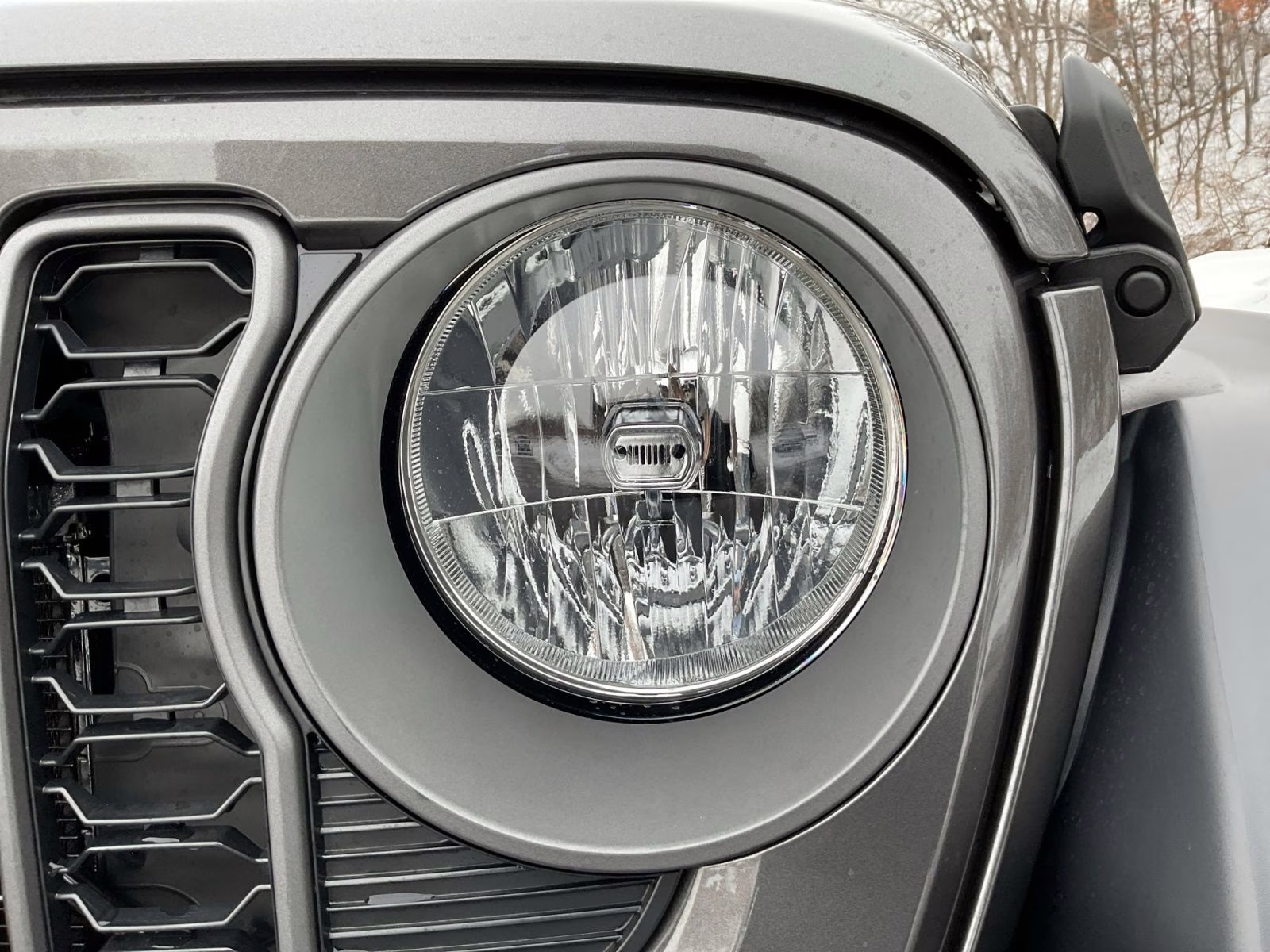 2026 Granite Crystal Metallic Clearcoat Jeep Gladiator Sport S 4X4 Truck