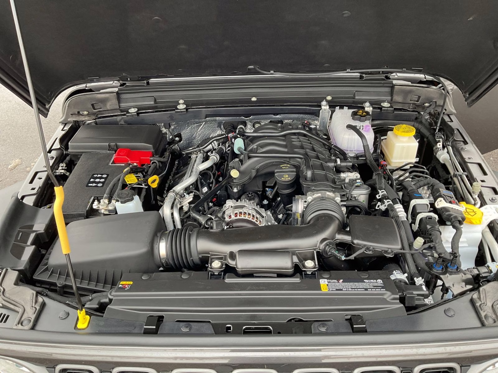 2026 Granite Crystal Metallic Clearcoat Jeep Gladiator Sport S 4X4 Truck