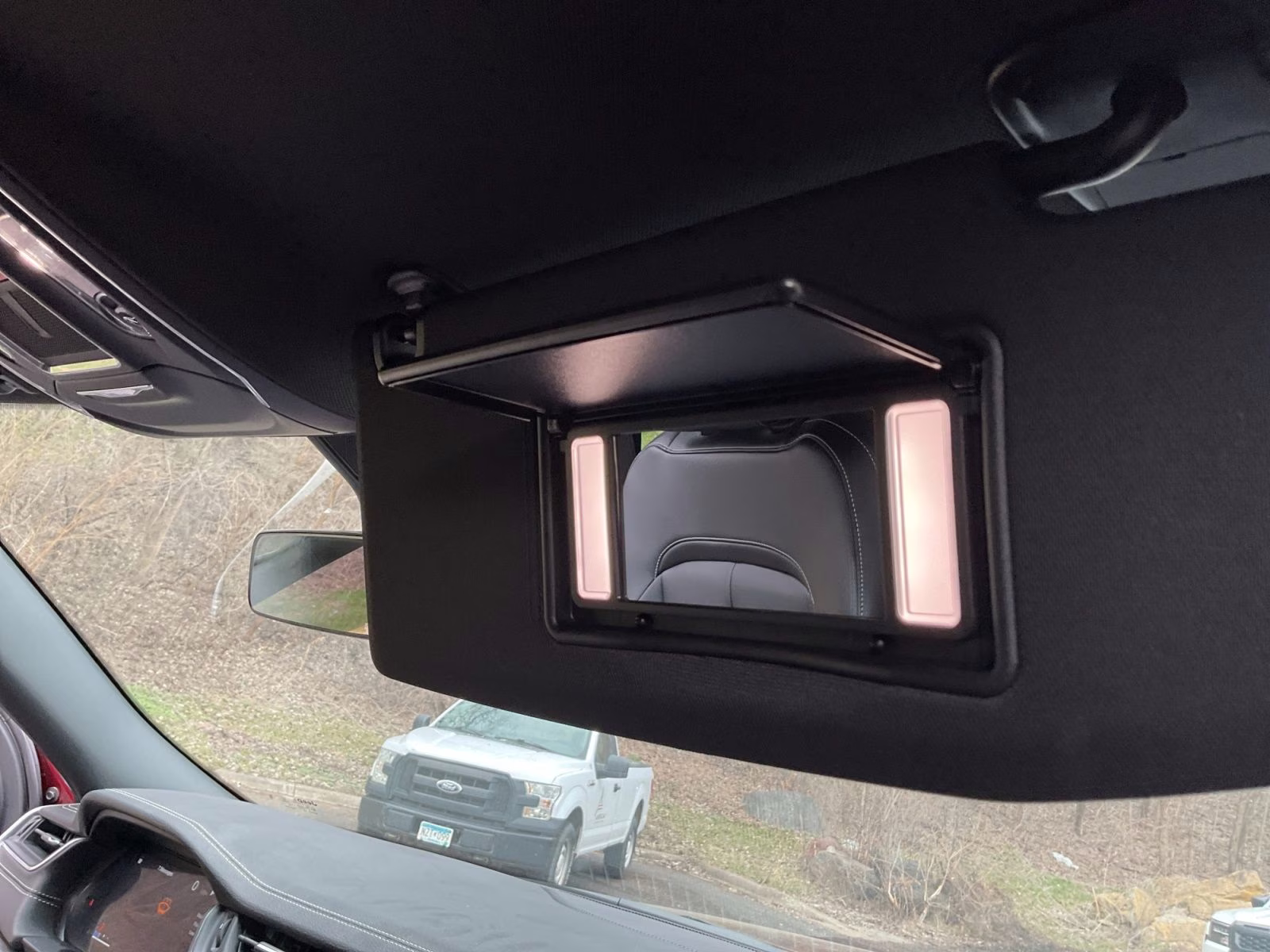 2025 Velvet Red Pearlcoat Jeep Grand Cherokee Limited 4X4 SUV