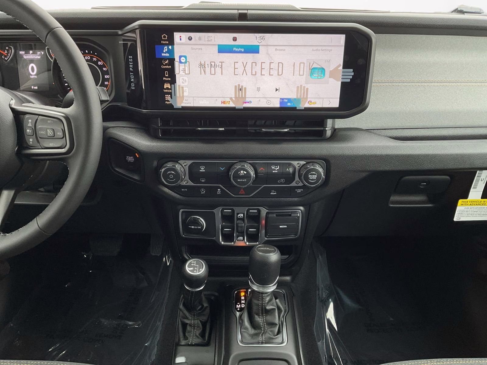 2026 Granite Crystal Metallic Clearcoat Jeep Gladiator Sport S 4X4 Truck