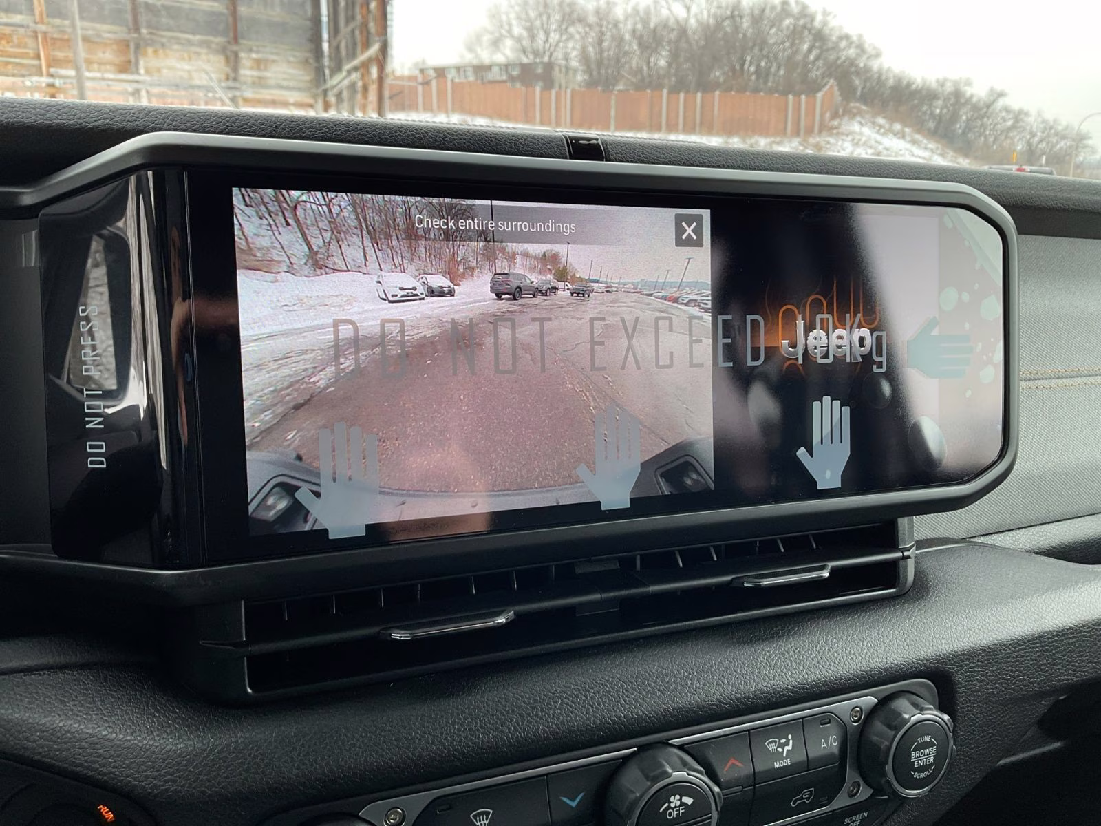 2026 Granite Crystal Metallic Clearcoat Jeep Gladiator Sport S 4X4 Truck