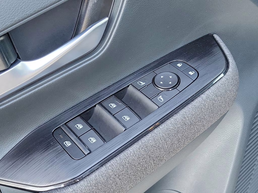 2025 Gun Metallic Nissan Kicks SV FWD SUV