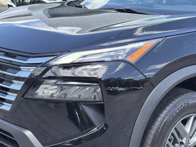 2024 Super Black Nissan Rogue S FWD SUV