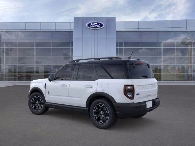 2025 Oxford White Ford Bronco Sport Outer Banks 4X4 SUV