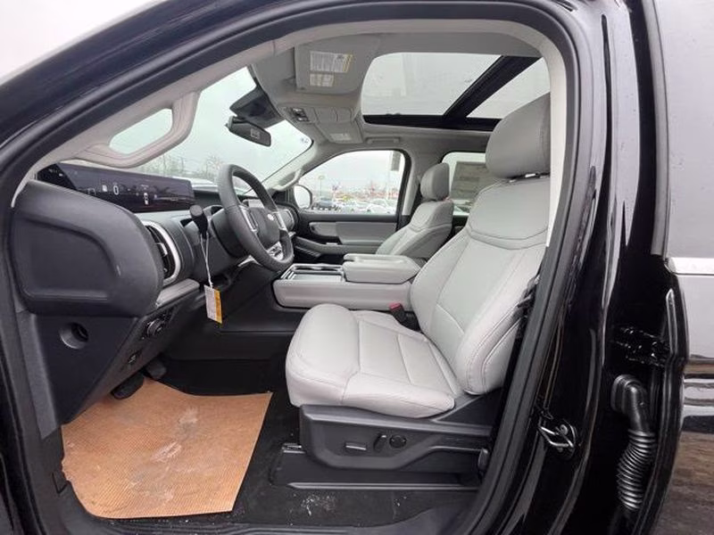 2026 Agate Black Metallic Ford Expedition Active 4X4 SUV