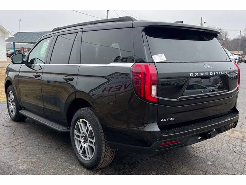2026 Agate Black Metallic Ford Expedition Active 4X4 SUV