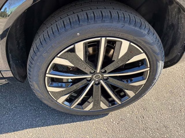 2026 Onyx Black Volvo XC90 B6 Plus 7-Seater AWD SUV