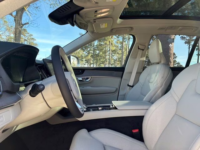 2026 Denim Blue Volvo XC90 B6 Ultra 7-Seater AWD SUV