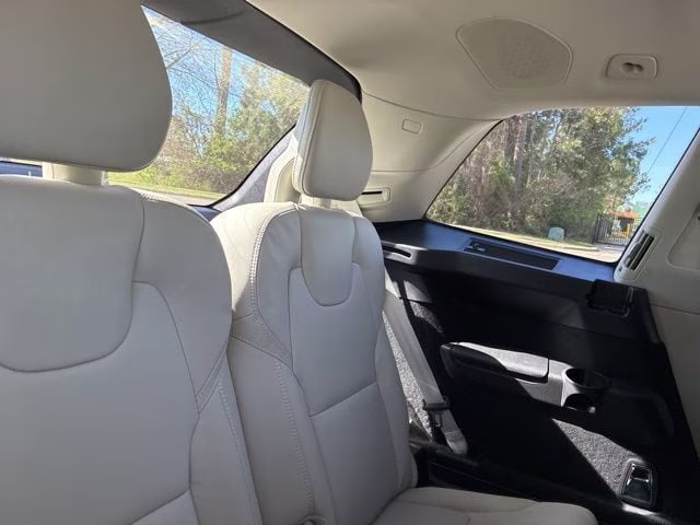 2026 Vapour Grey Volvo XC90 Plug-In Hybrid T8 Ultra 7-Seater AWD SUV