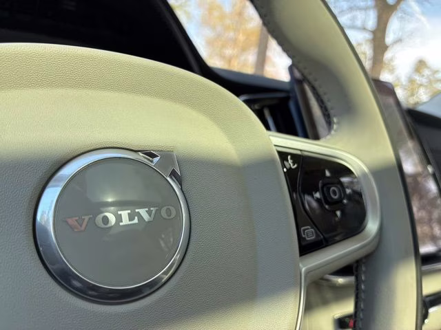 2026 Vapour Grey Volvo XC90 Plug-In Hybrid T8 Ultra 7-Seater AWD SUV