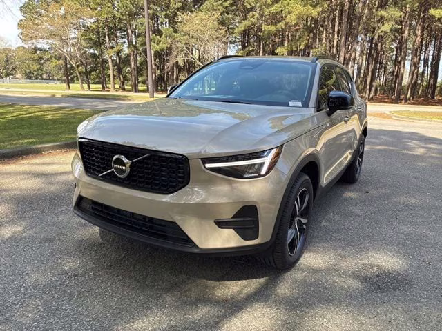 2026 Sand Dune Volvo XC40 B4 Core FWD SUV