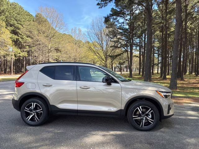 2026 Sand Dune Volvo XC40 B4 Core FWD SUV