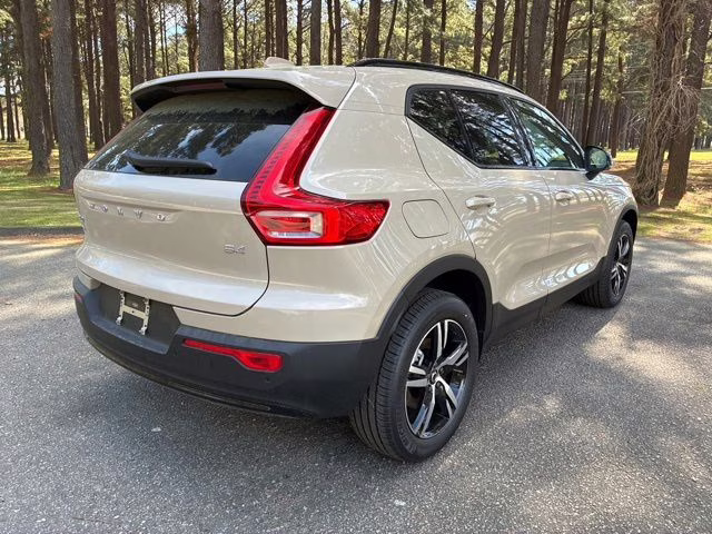 2026 Sand Dune Volvo XC40 B4 Core FWD SUV