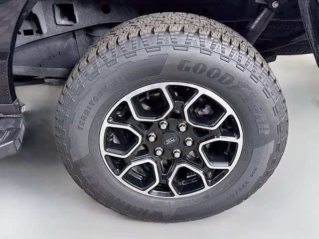 2023 Black Metallic Ford F-150 Lariat 4X4 Truck
