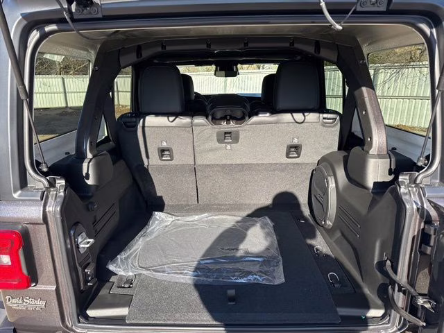 2026 Crystal Metallic Jeep Wrangler Rubicon 4X4 SUV