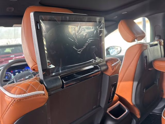 2026 Silver Mist Clearcoat Chrysler Pacifica Pinnacle FWD Van
