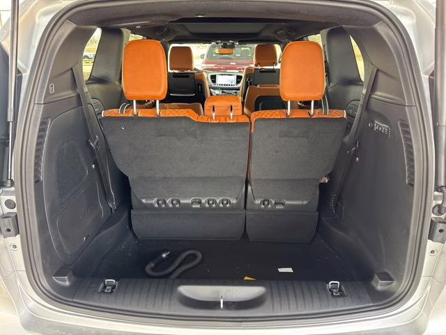 2026 Silver Mist Clearcoat Chrysler Pacifica Pinnacle FWD Van