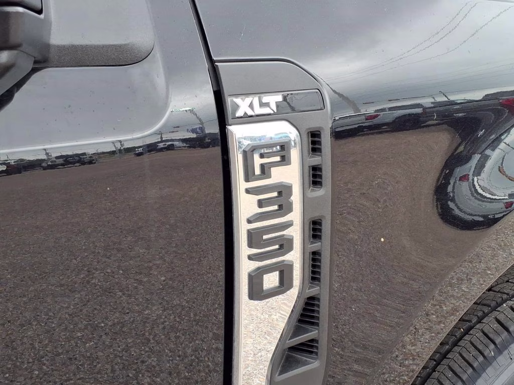 2026 Agate Black Metallic Ford F-350 XLT RWD Truck
