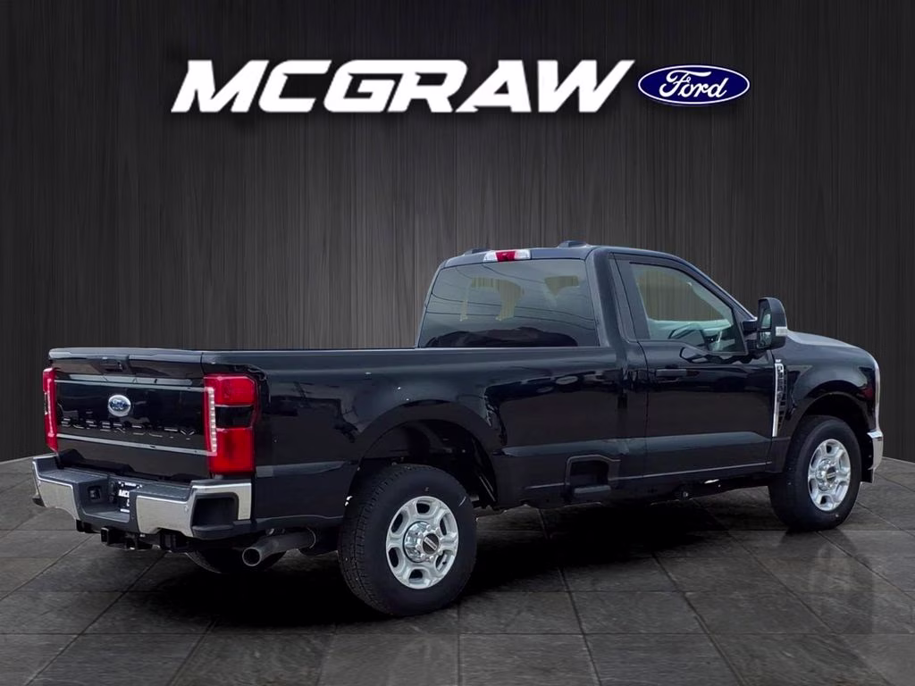 2026 Agate Black Metallic Ford F-350 XLT RWD Truck