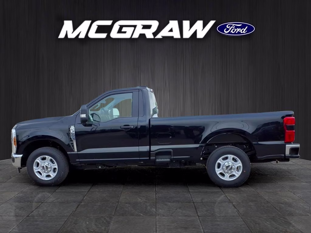 2026 Agate Black Metallic Ford F-350 XLT RWD Truck