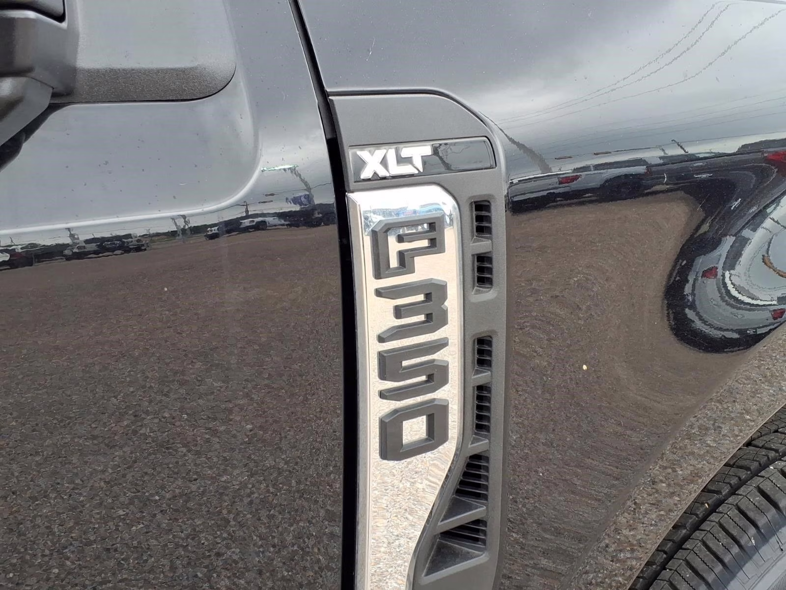 2026 Agate Black Metallic Ford F-350SD XLT RWD Truck