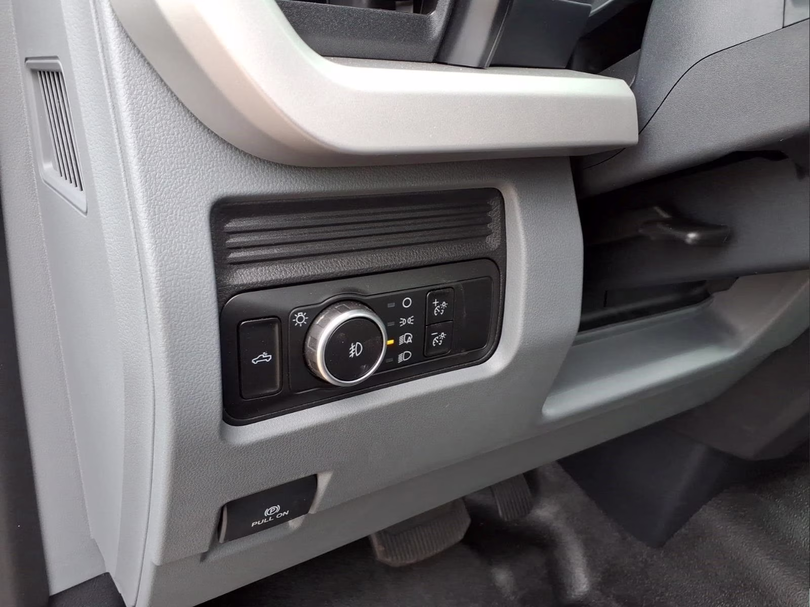 2026 Oxford White Ford Super Duty F-350 SRW XL RWD Truck
