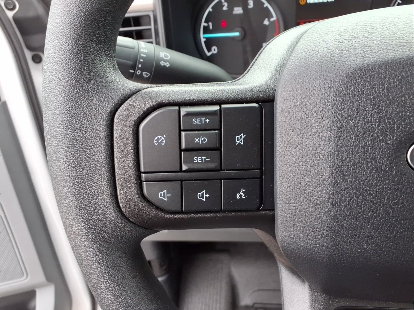 2026 Oxford White Ford Super Duty F-350 SRW XL RWD Truck