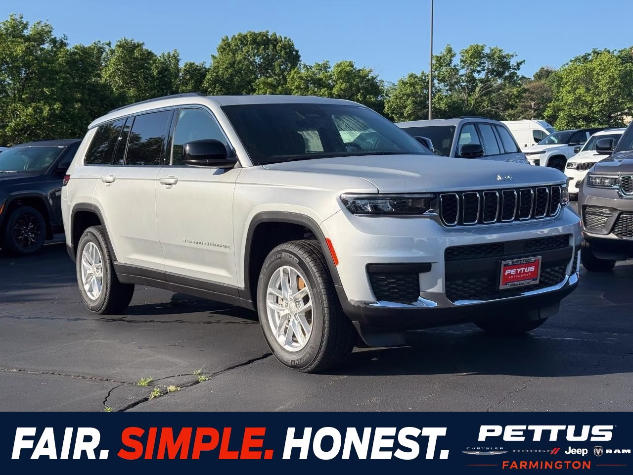 2025 Silver Zynith Jeep Grand Cherokee L Laredo 4X4 SUV