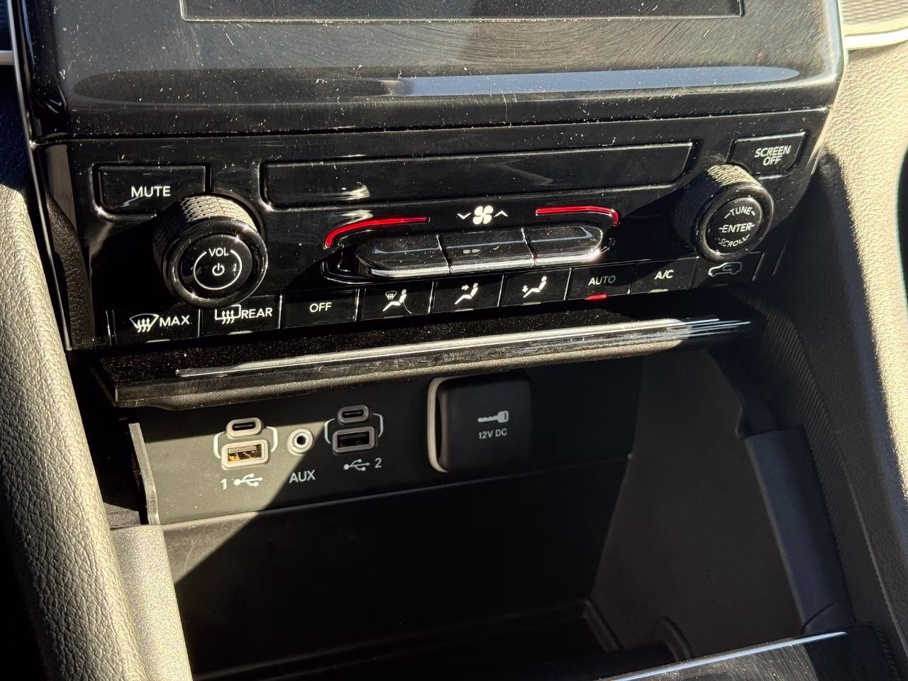 2025 Silver Zynith Jeep Grand Cherokee L Laredo 4X4 SUV