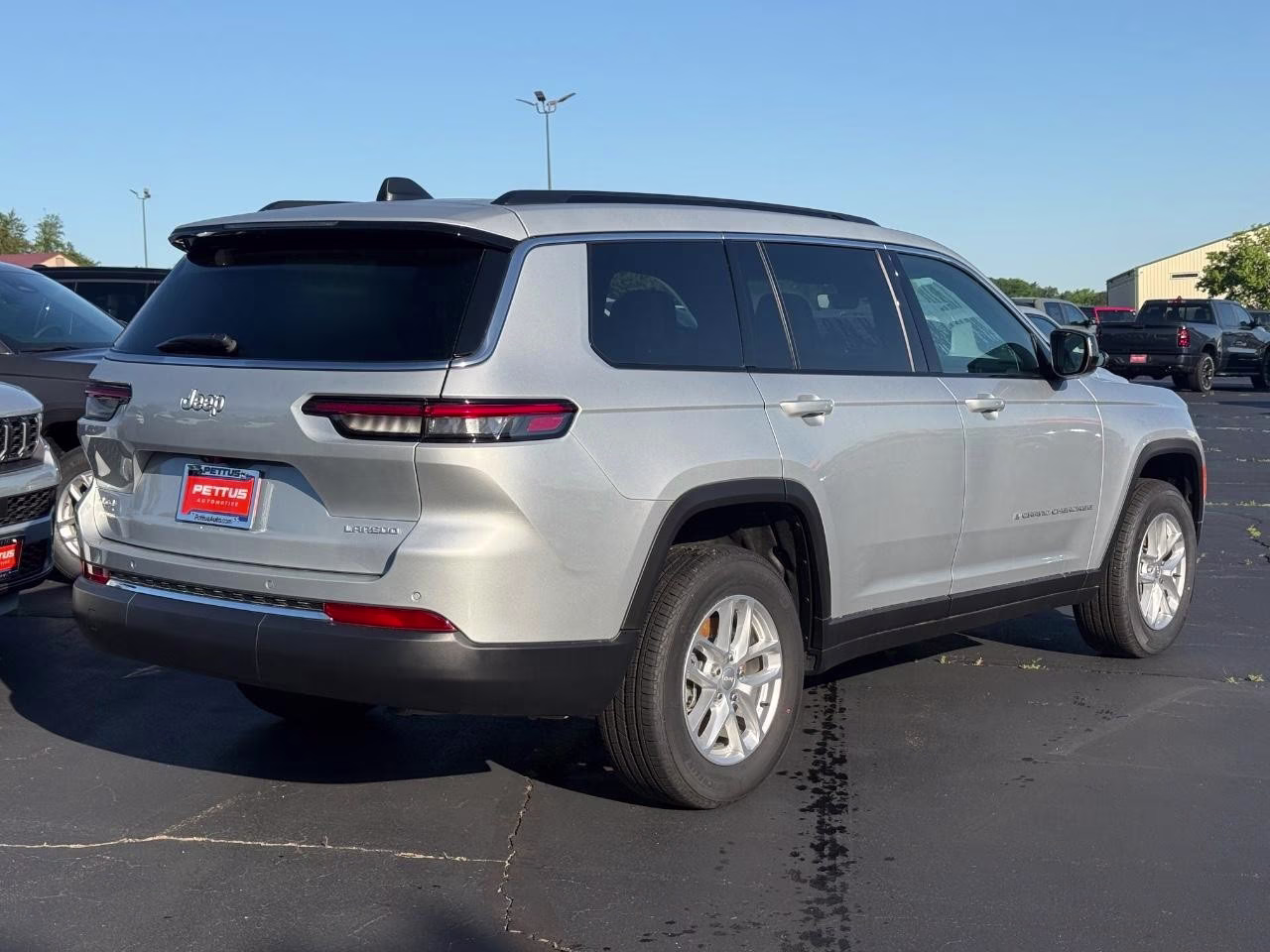 2025 Silver Zynith Jeep Grand Cherokee L Laredo 4X4 SUV