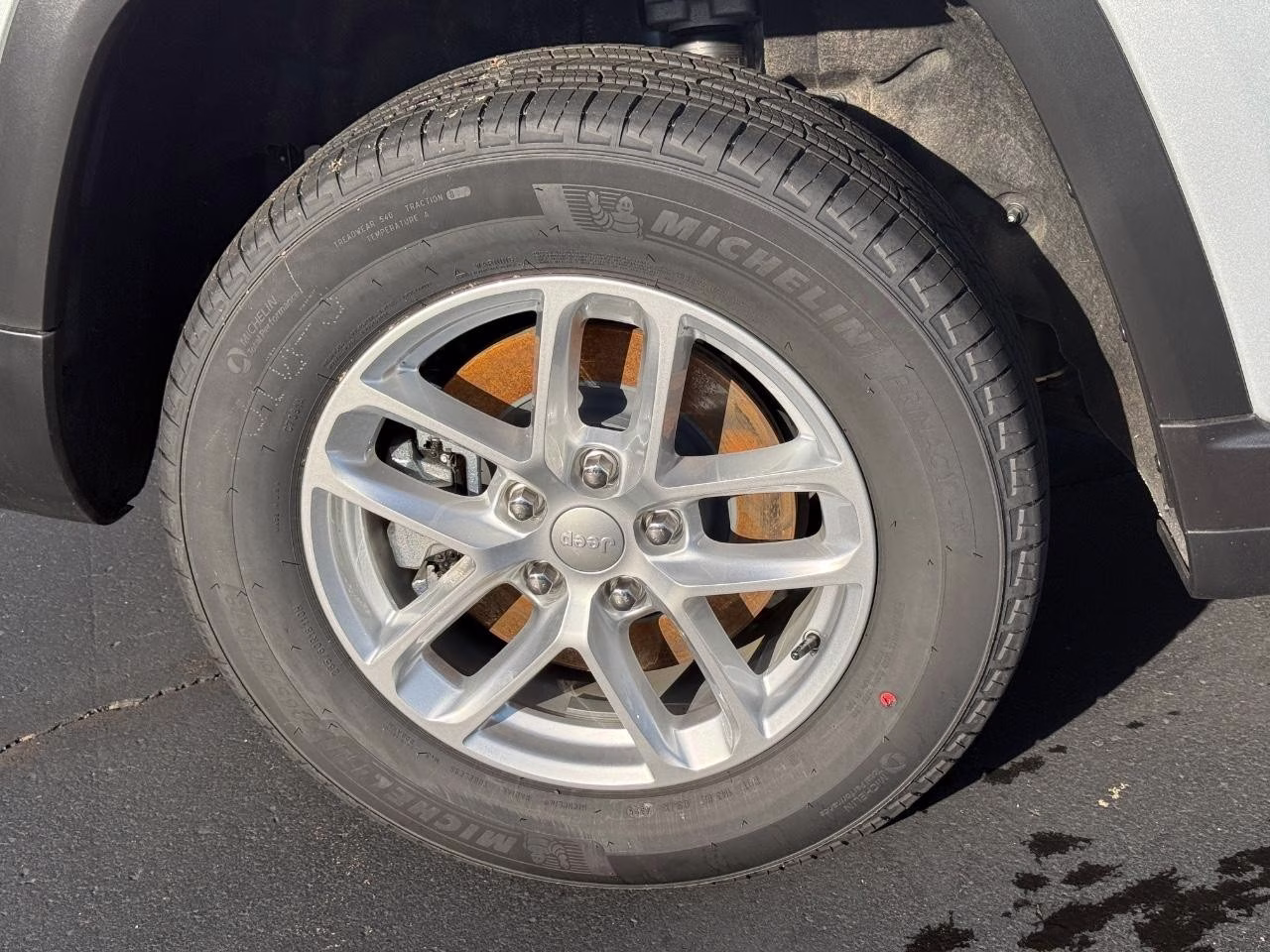 2025 Silver Zynith Jeep Grand Cherokee L Laredo 4X4 SUV
