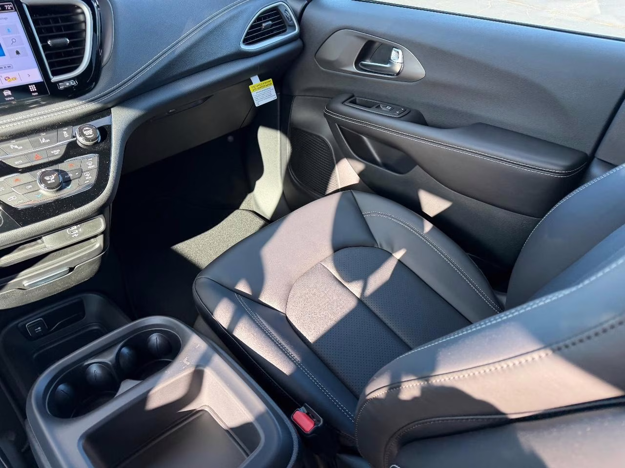 2026 Silver Mist Clearcoat Chrysler Pacifica Select FWD Van