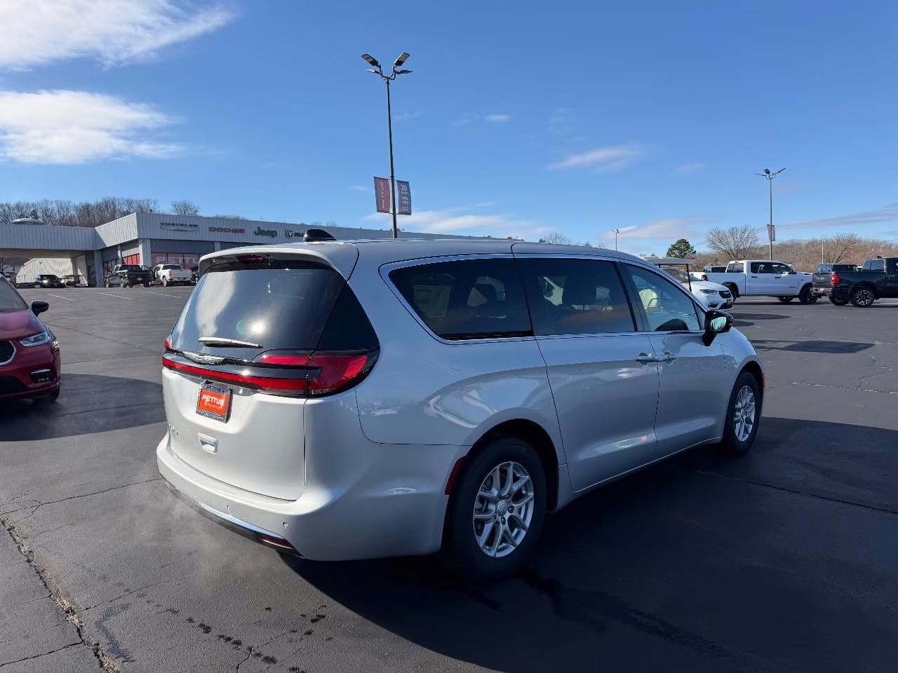 2026 Silver Mist Clearcoat Chrysler Pacifica Select FWD Van