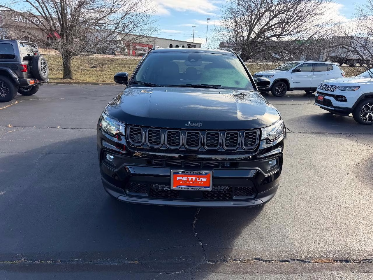 2026 Diamond Black Crystal Pearlcoat Jeep Compass Latitude 4X4 SUV