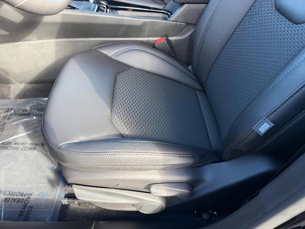 2026 Diamond Black Crystal Pearlcoat Jeep Compass Latitude 4X4 SUV