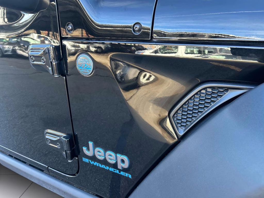 2024 Black Clearcoat Jeep Wrangler Willys 4xe 4X4 SUV