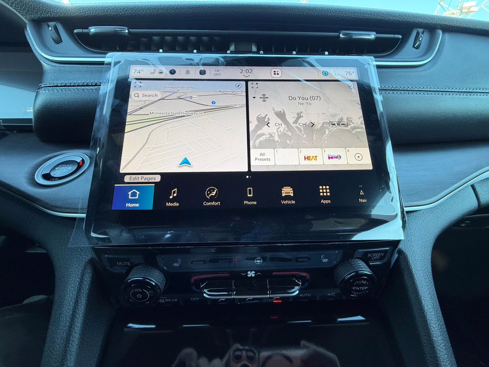 2025 Bright White Clearcoat Jeep Grand Cherokee L Limited 4X4 SUV