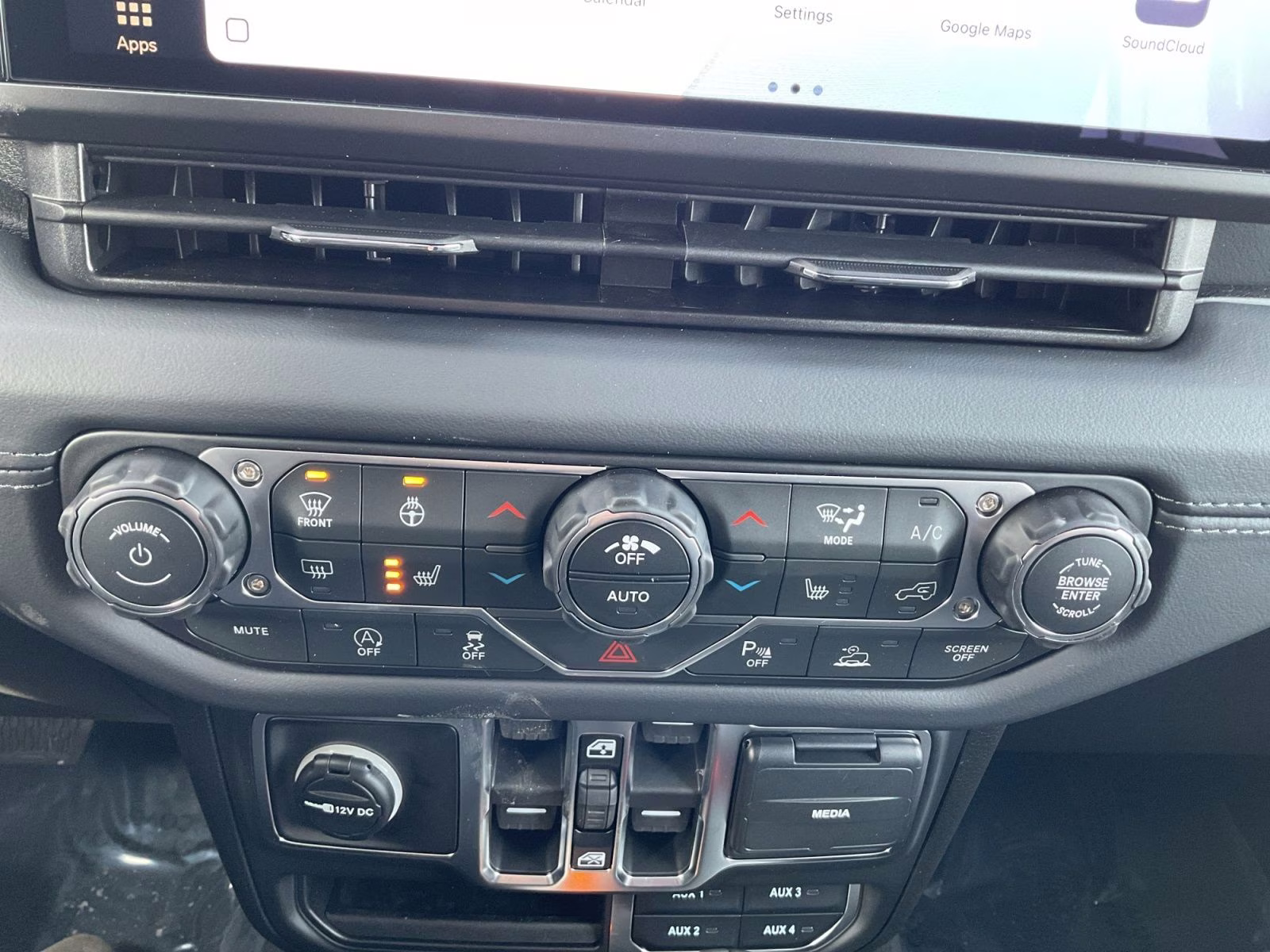 2026 bright white clearcoat Jeep Wrangler Sahara 4X4 SUV